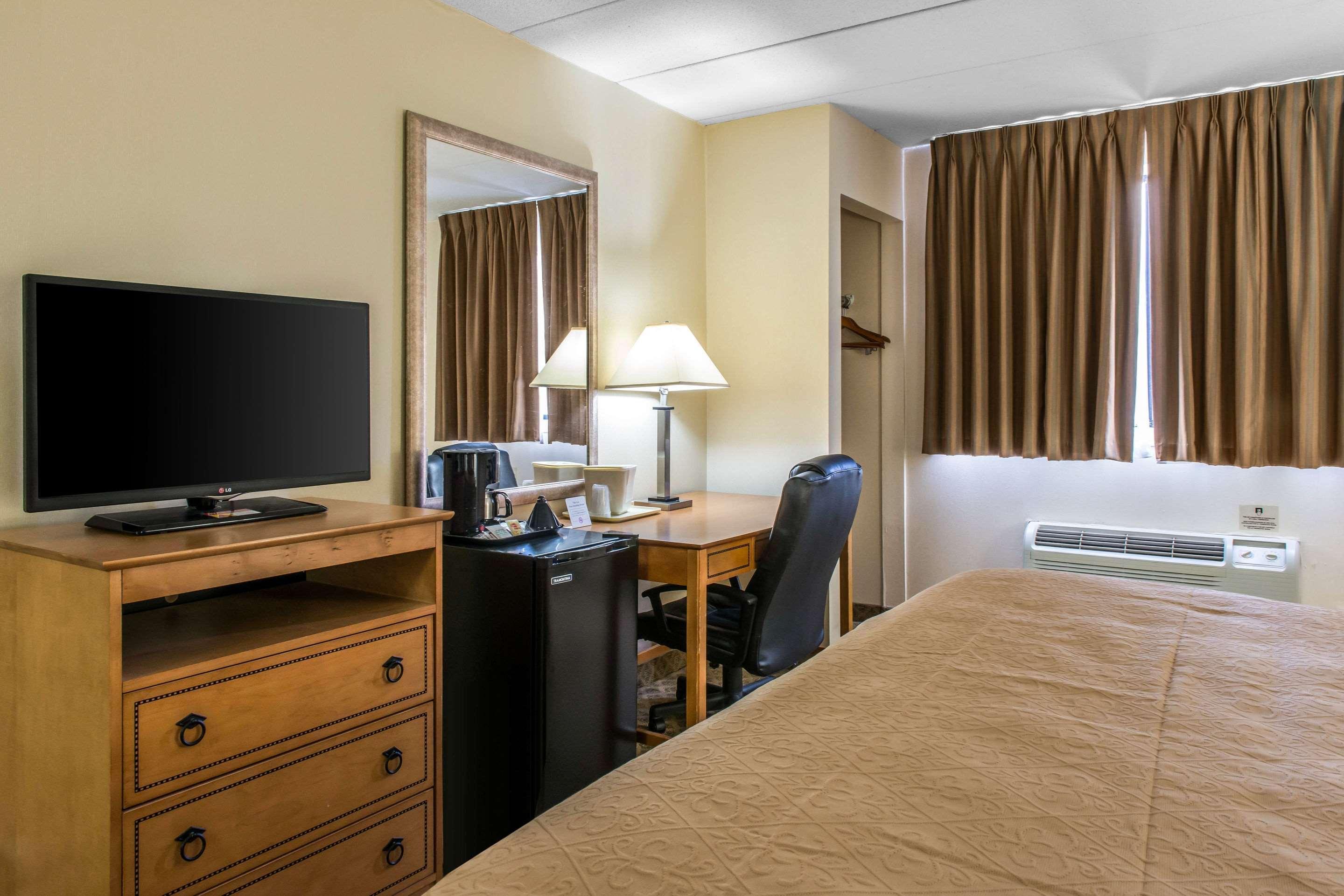 Fairview  Quality Inn & Suites מראה חיצוני תמונה