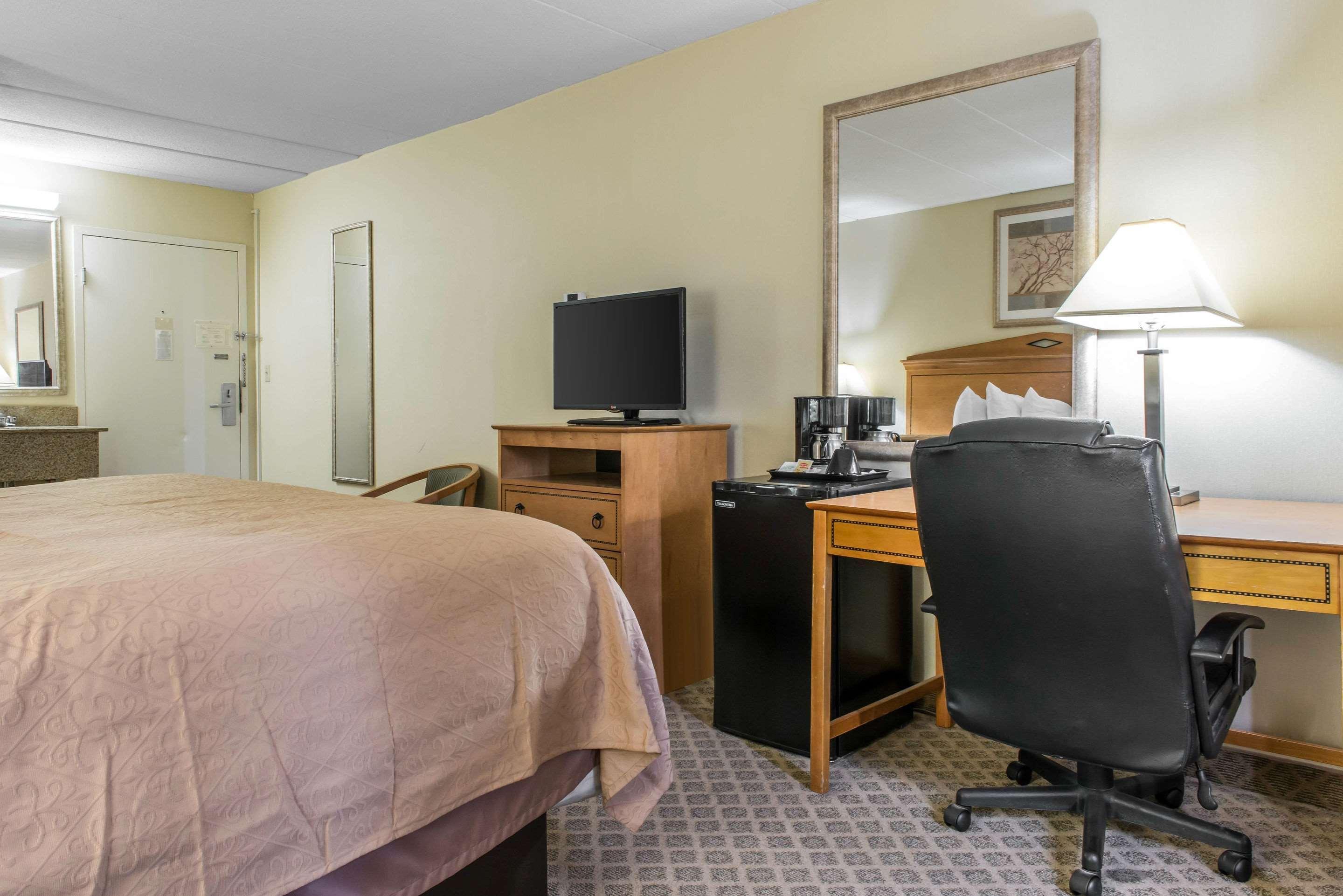 Fairview  Quality Inn & Suites מראה חיצוני תמונה