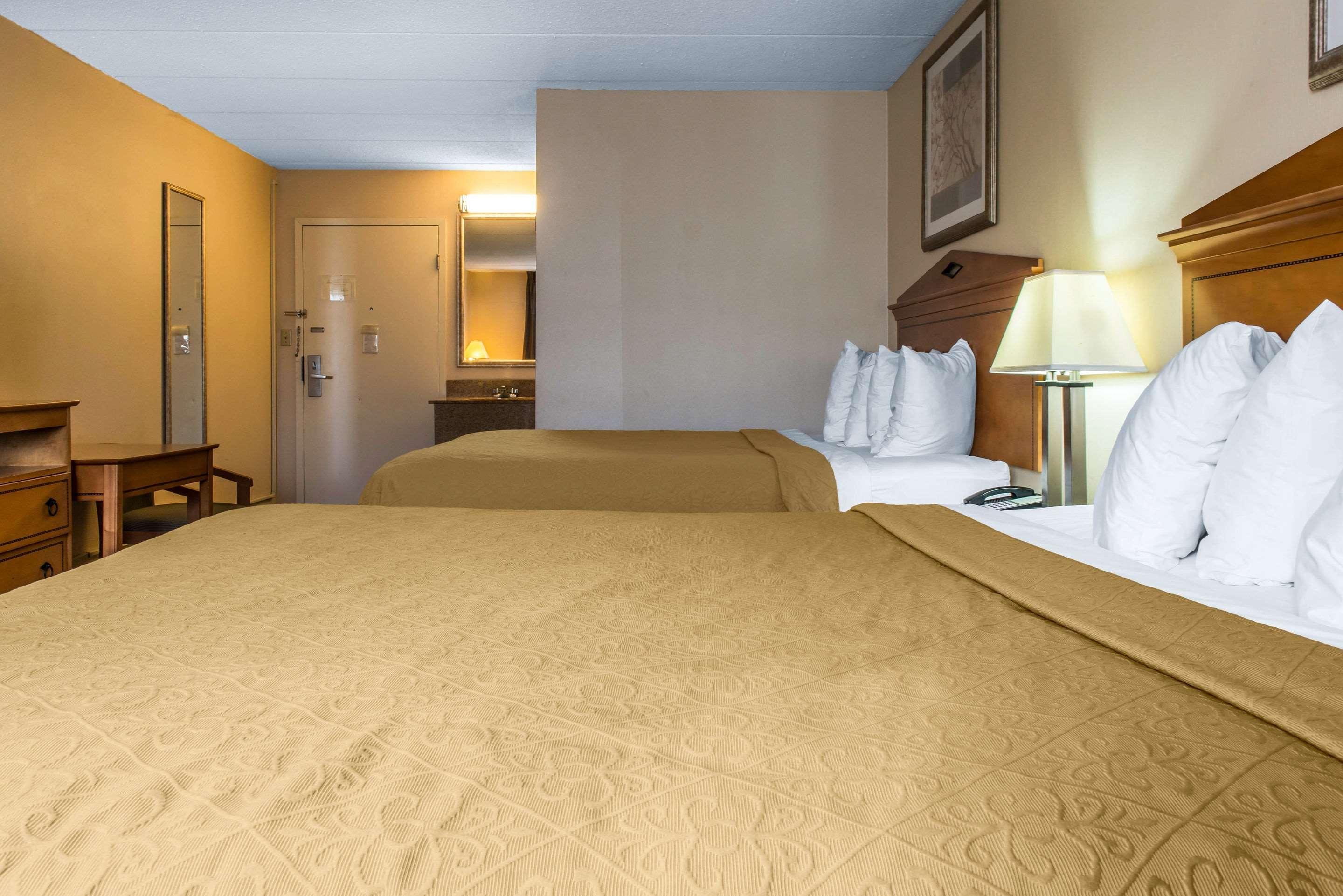 Fairview  Quality Inn & Suites מראה חיצוני תמונה