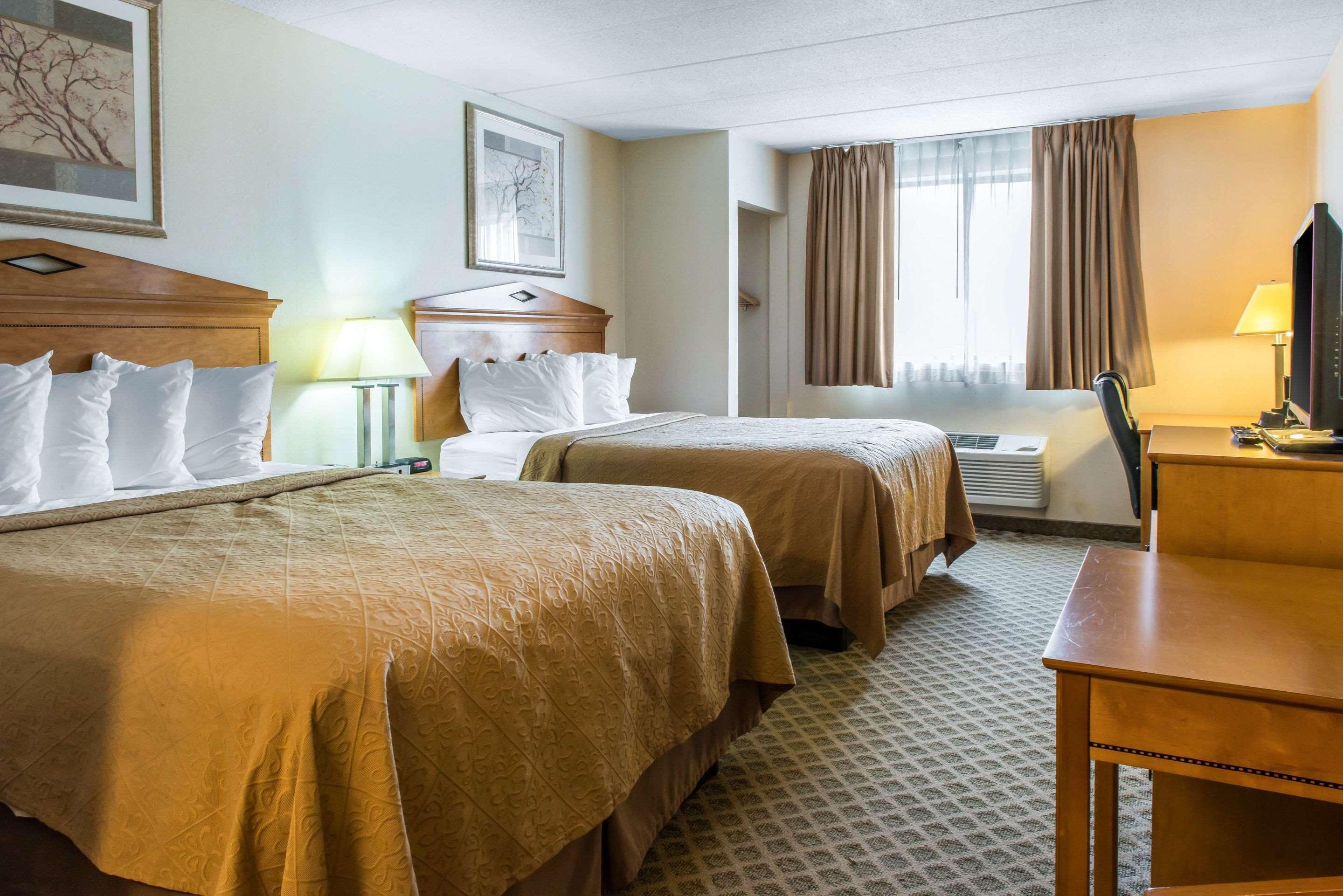 Fairview  Quality Inn & Suites מראה חיצוני תמונה