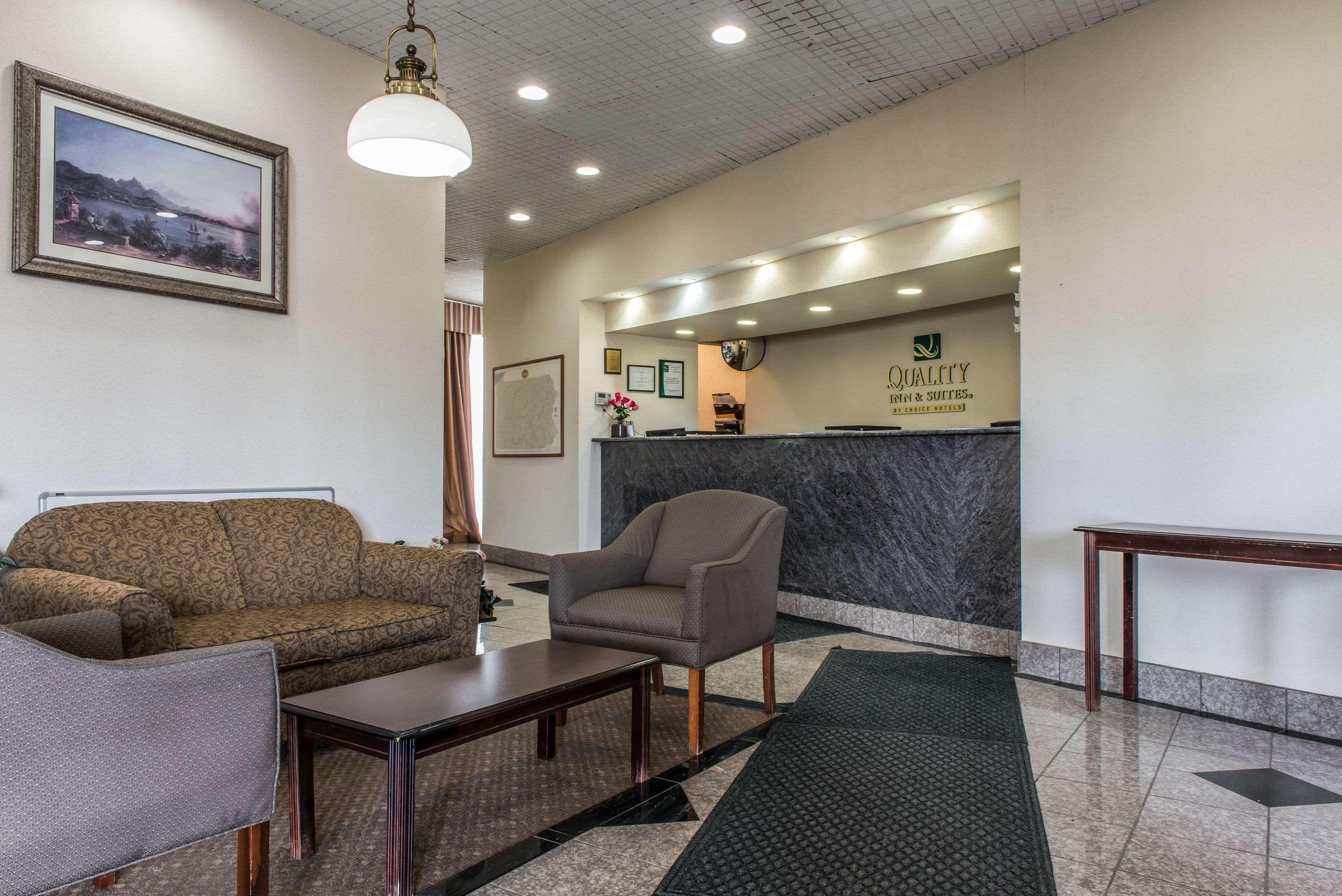 Fairview  Quality Inn & Suites מראה חיצוני תמונה