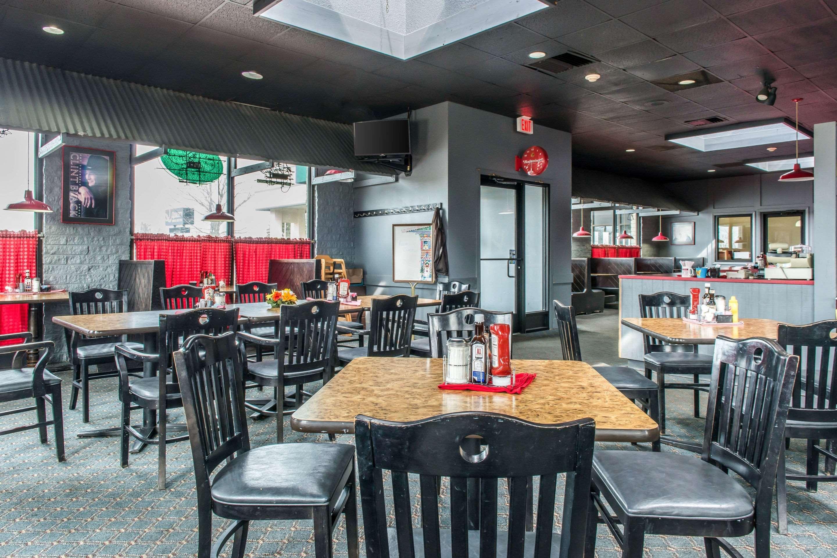 Fairview  Quality Inn & Suites מראה חיצוני תמונה