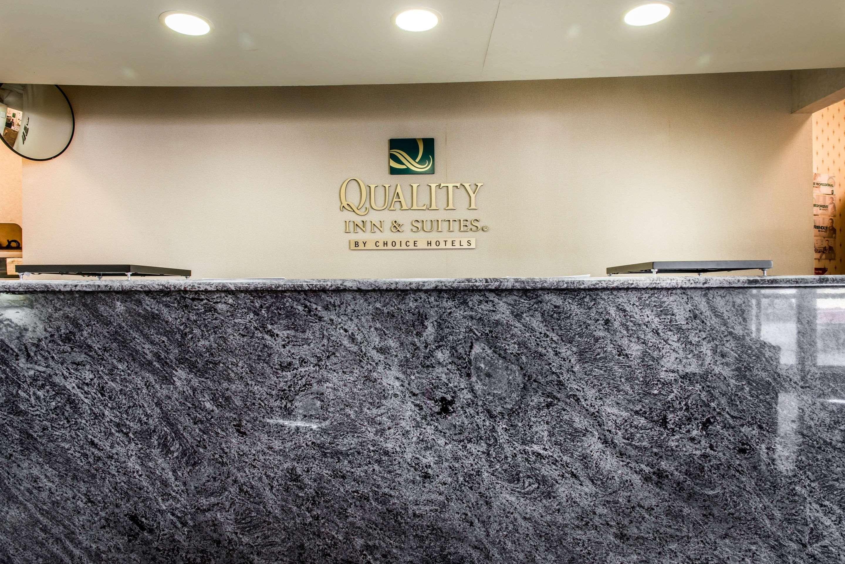 Fairview  Quality Inn & Suites מראה חיצוני תמונה