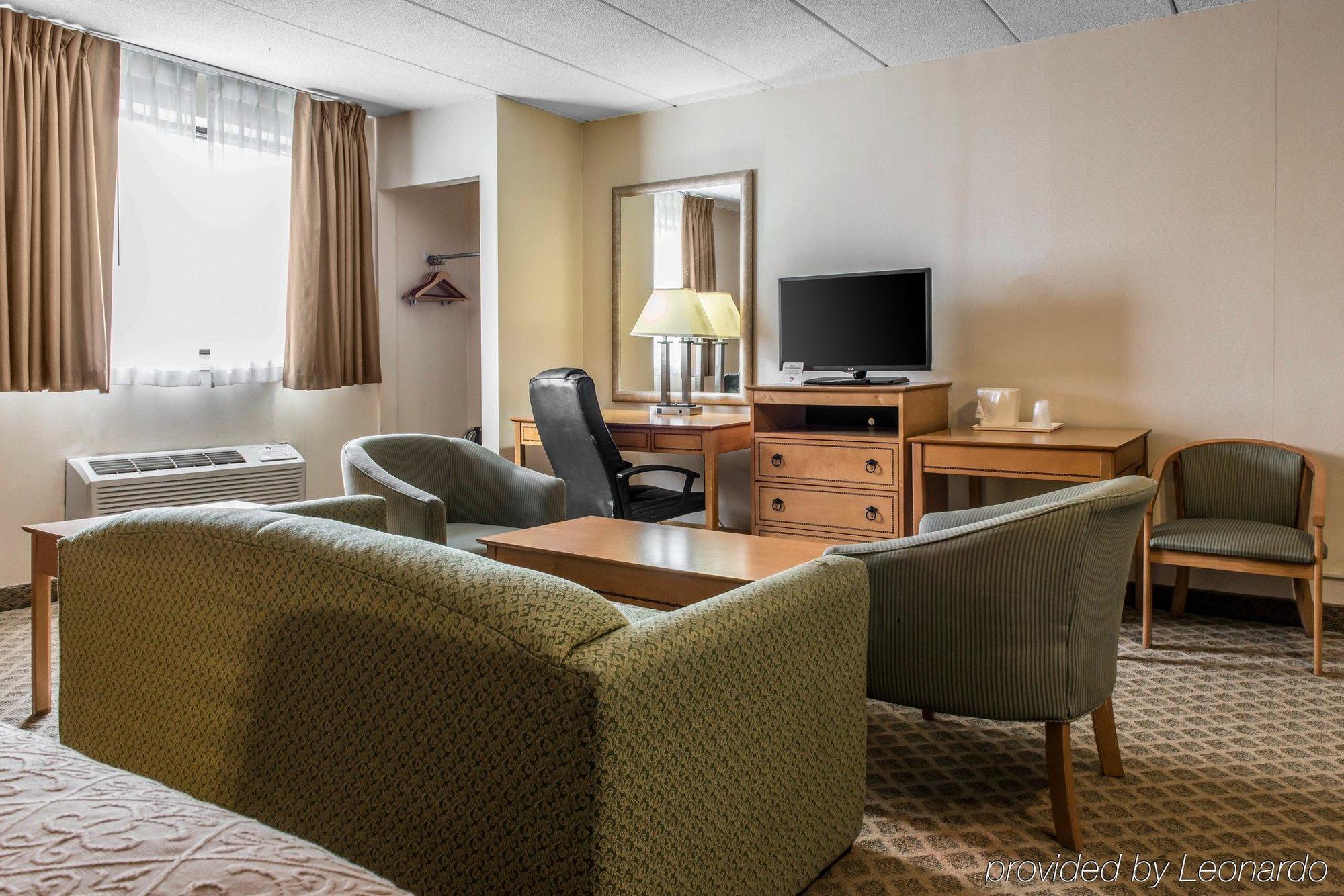 Fairview  Quality Inn & Suites מראה חיצוני תמונה