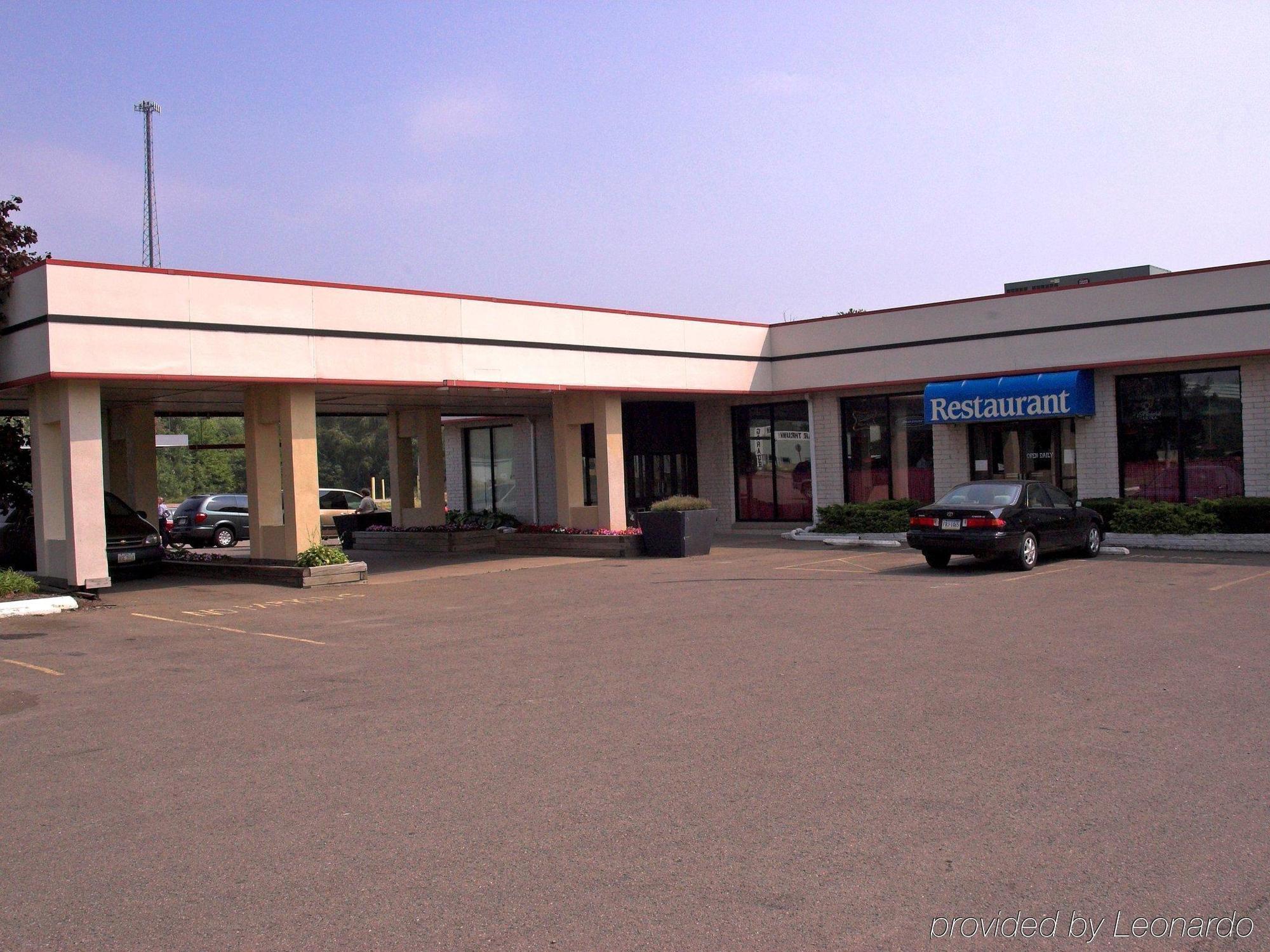 Fairview  Quality Inn & Suites מראה חיצוני תמונה