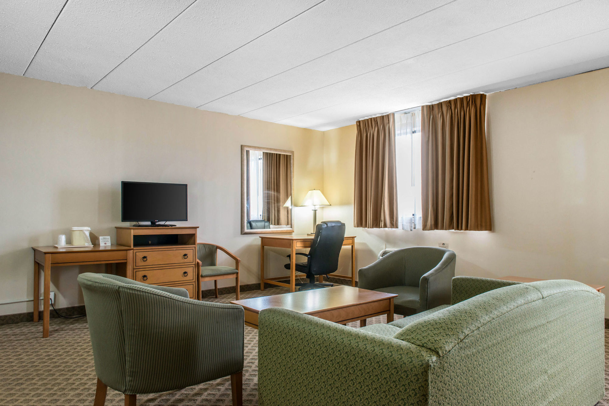 Fairview  Quality Inn & Suites חדר תמונה